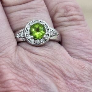 Elegant Sterling Silver and Green Peridot Gemstone Ring.